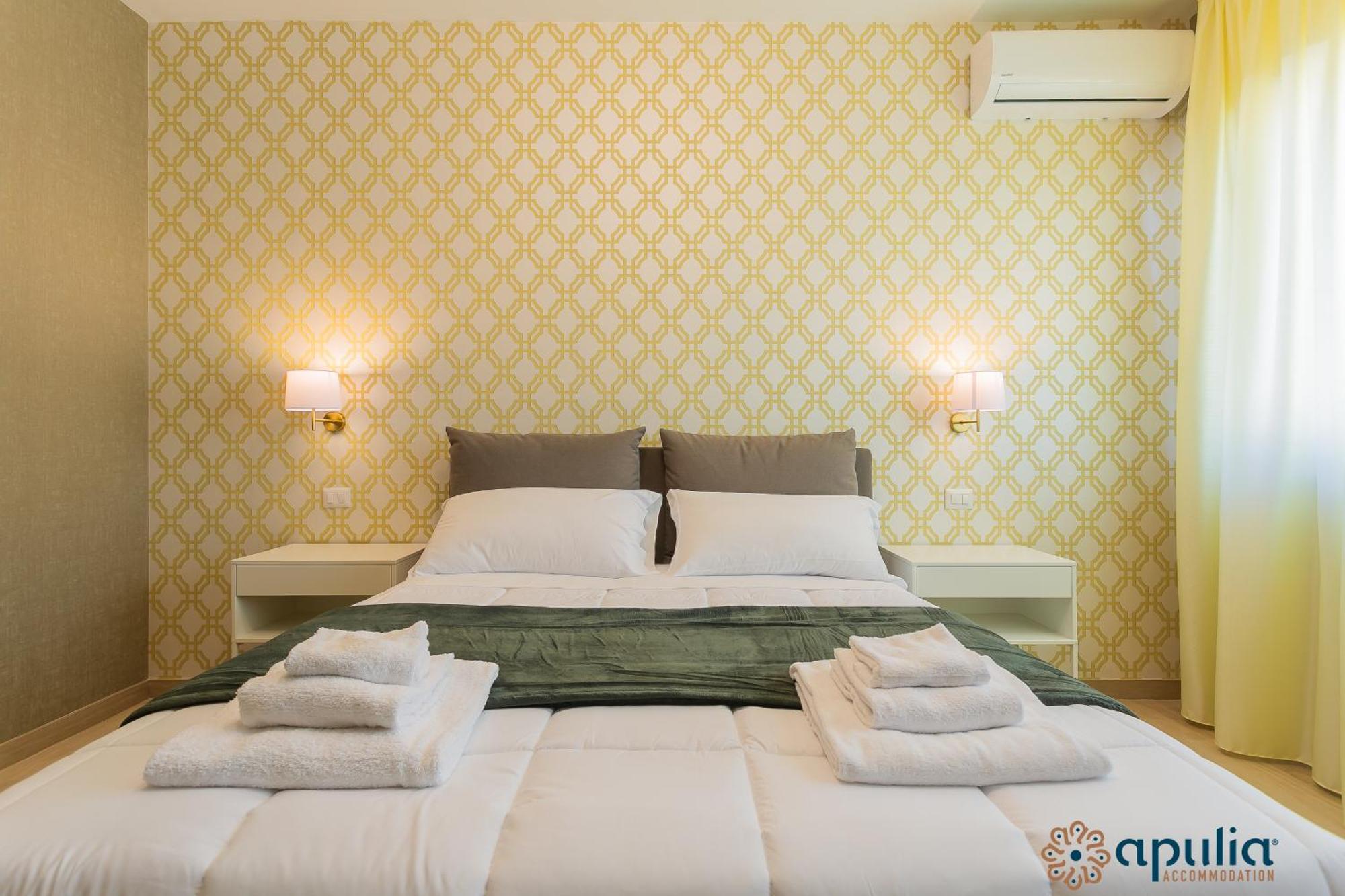 Einaudi Guesthouse By Apulia Accommodation Bari Bagian luar foto